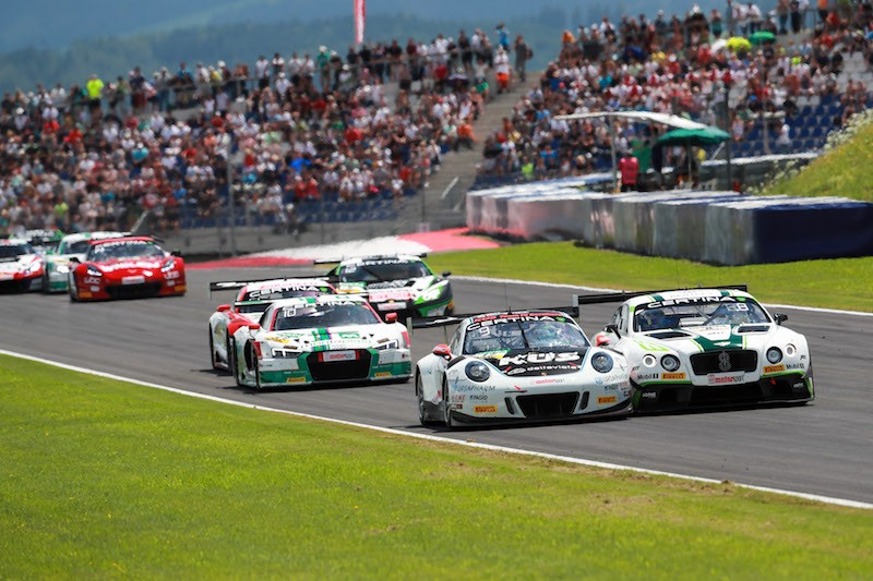 ADAC GT Masters, Porsche 911, Bentley Continental, Red Bull Ring, Foto:obs/ ADAC/Upietz