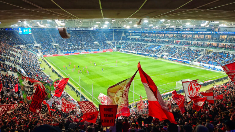 TSG Hoffenheim gegen den 1. FC Köln Foto (c) @BuedchenMicha Bluesky