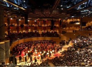 Highlights der Filmmusik: Ennio Morricone, John Williams, Martin Böttcher, Hans Zimmer – von epischen Abenteuern bis zu romantischen Dramen.