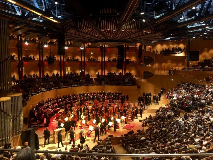 Highlights der Filmmusik: Ennio Morricone, John Williams, Martin Böttcher, Hans Zimmer – von epischen Abenteuern bis zu romantischen Dramen.