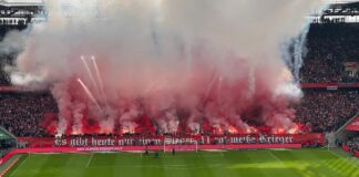 1. FC Köln Südkurve beim Derby gegen Gladbach Foto(c) Stadionkind @cs50935