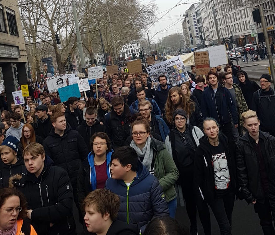 Artikel 123 Demo Köln Foto (c) COLOZINE