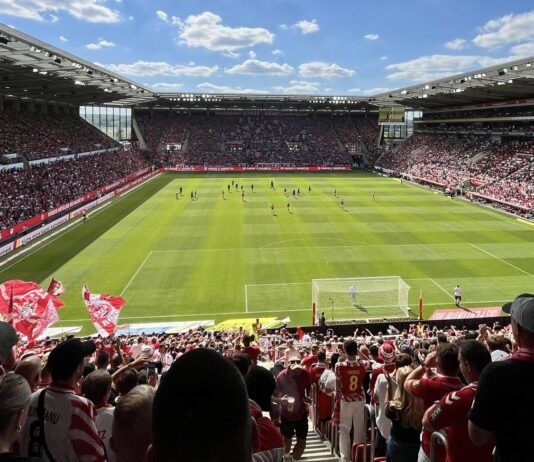 1.FC Köln gewinnt Bundesliga Auftakt in Mainz Foto (c) Klaus Dieter Hillger