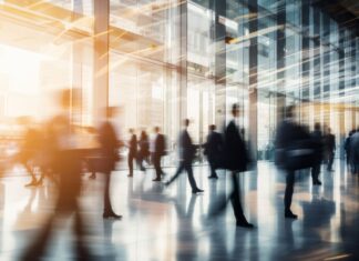 Ausbildung stärkt die Wirtschaft durch qualifizierte Fachkräfte, Innovation und nachhaltige Entwicklung, fördert unternehmerisches Wachstum. (Bild: standret/Adobe Stock)