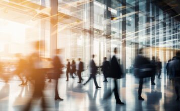 Wirtschaftsstandort Köln: Ausbildungslandschaft im Fokus Ausbildung stärkt die Wirtschaft durch qualifizierte Fachkräfte, Innovation und nachhaltige Entwicklung, fördert unternehmerisches Wachstum. (Bild: standret/Adobe Stock)