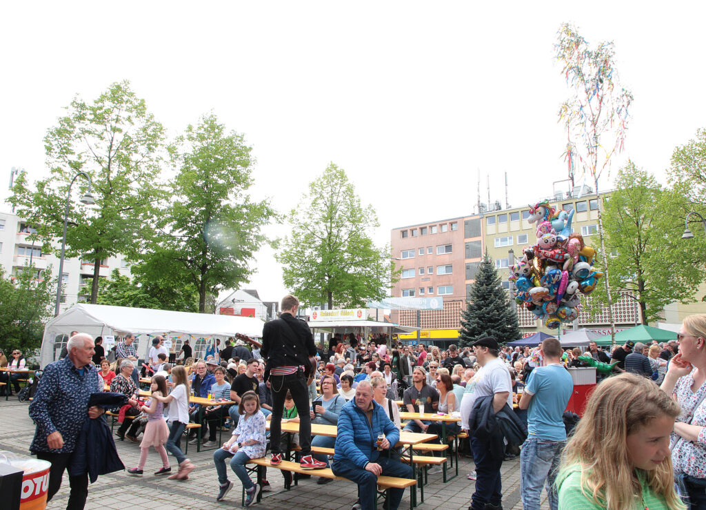 RekordMaifest mit Hoot und HardRock in Poll Köln News COLOZINE Magazin