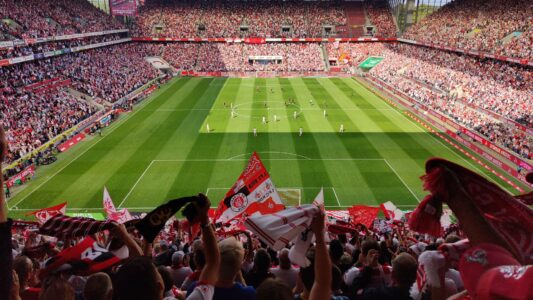 1.FC Köln gegen FC Union Berlin full house Foto (c) Stadionkind @schoti75