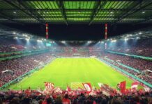 1. FC Köln gegen Bayern: Die Südkurve bebt – Geißböcke kämpfen mit Herz