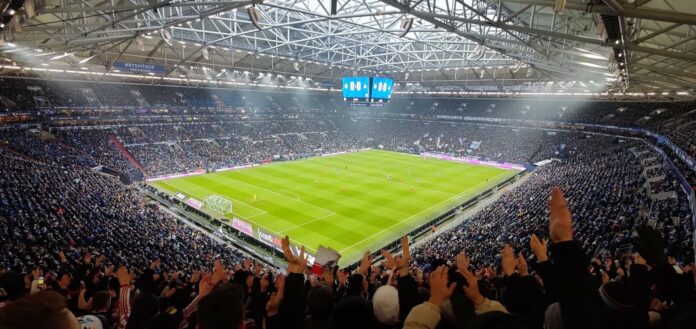 FC Schalke04 gegen 1.FC Köln Fußball Bundesliga Foto Stadionkind (C)@schoti75