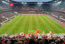 1.FC Köln besiegt Eintracht Frankfurt mit 3:0 im Müngersdorfer Stadion Foto (c) Stadionkind @schoti75