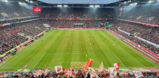 1.FC Köln besiegt Eintracht Frankfurt mit 3:0 im Müngersdorfer Stadion Foto (c) Stadionkind @schoti75