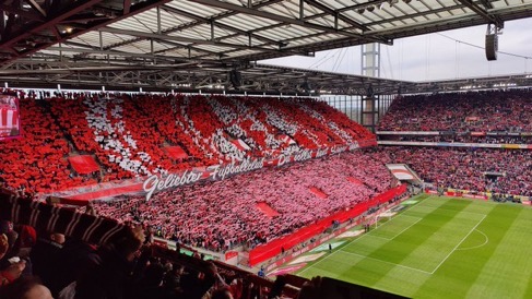 1.FC Köln Heimspiel gegen Borussia Mönchengladbach Foto (c) Stadionkind @schoti75