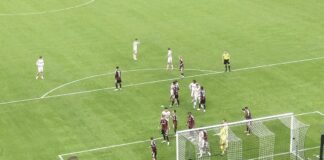 Schade, schade, schade – der 1. FC Köln lässt in Frankfurt einen Punkt liegen @buedchen_micha war mit 6000 FC Fans in Frankfurt dabei. Top Stimmung in der Kurve auf dem Rasen dagegen war keine Luft im Ballon