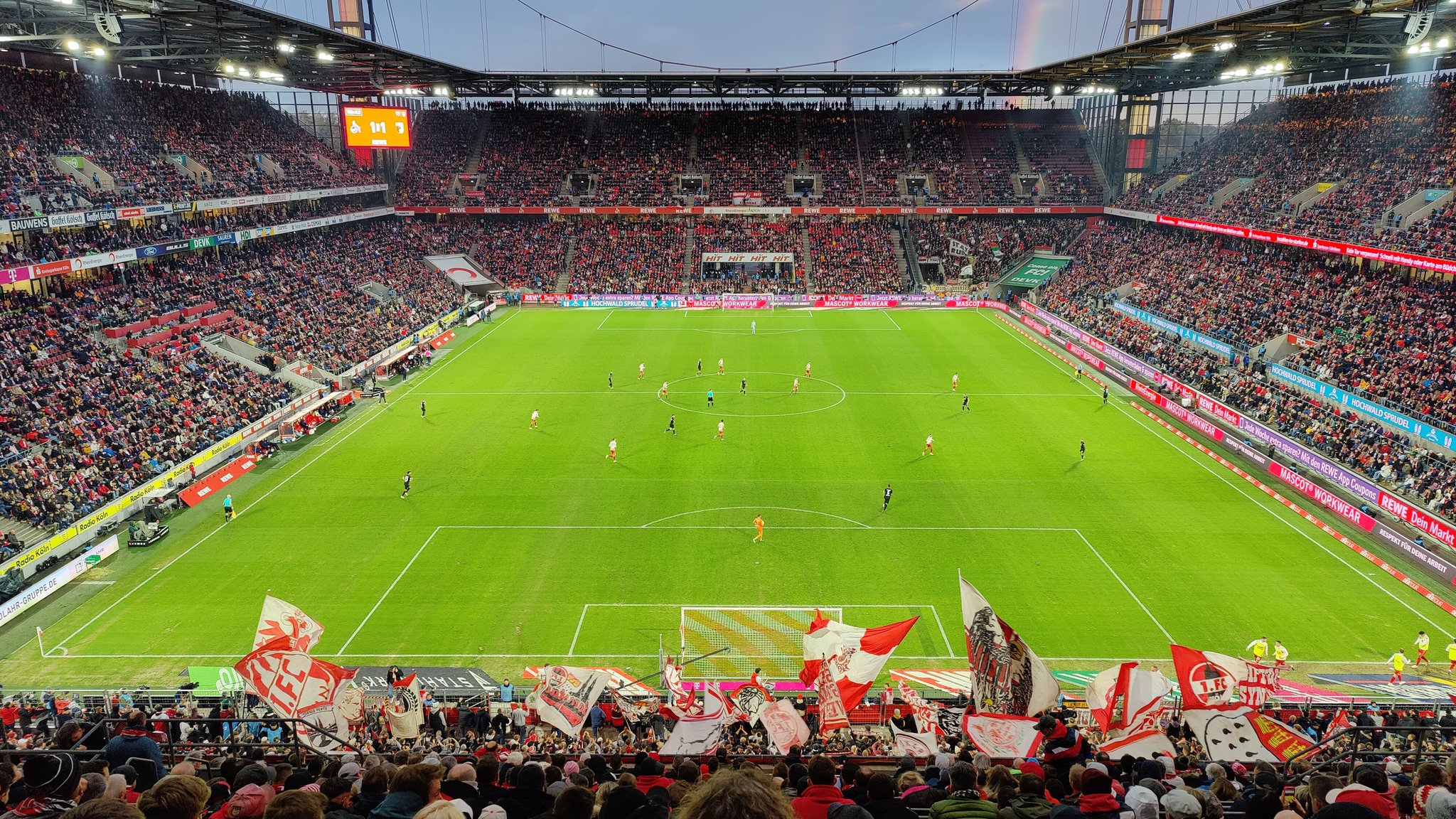 Köln gegen den FC Augsburg Foto Stadionkind (c) @Schoti75