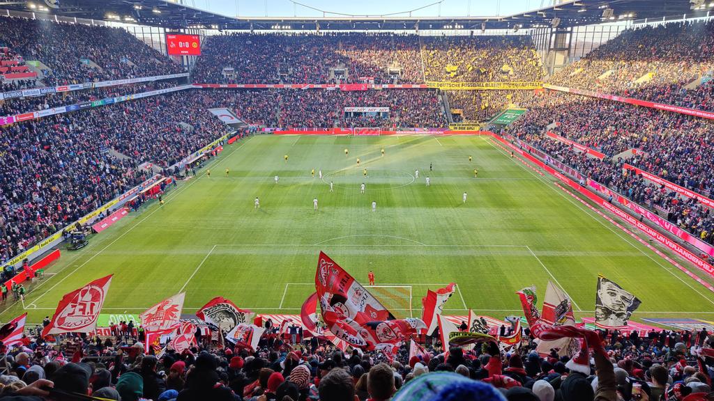 1.FC Köln vs BVB Stadion Shot von Stadion Kind @ Schoti75