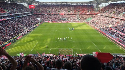 1. FC Köln gegen Bayer04 Foto Stadionkind @schoti75
