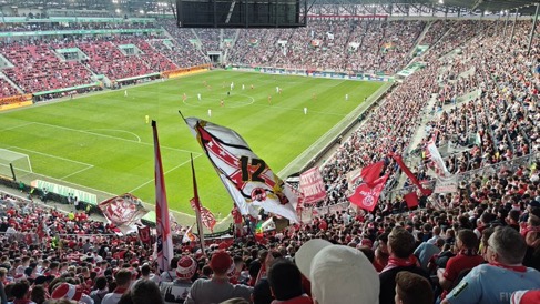 1. FC Köln 3000 Fans reisen mit gegen FC Augsburg Foto (c) Stadionkind @schoti75