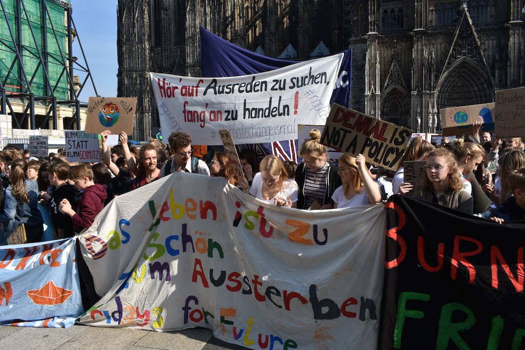 #Fridaysforfuture in Köln am Dom