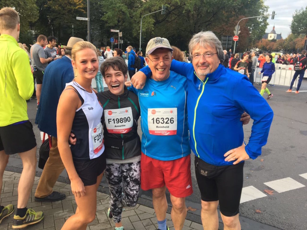 Koeln-Halb Marathon-2017 v.l. Katja, Annette,Jazzie und Klaus DieterKoeln-Halb Marathon-2017 v.l. Katja, Annette,Jazzie und Klaus Dieter