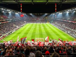 Bundesliga Heimspiel 1. FC Köln gegen den BVB Foto @ buedchenmicha.bybluesky.social