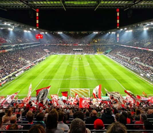 Bundesliga Heimspiel 1. FC Köln gegen den BVB Foto @ buedchenmicha.bybluesky.social