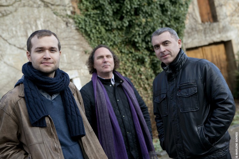 Brian Seeger - guitar, Jean-Yves Jung - piano, Paul Wiltgen - drums