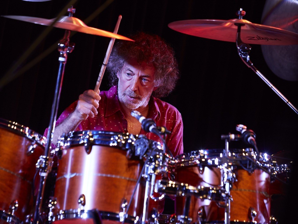 Mit Simon Phillips kommt einer der weltweit renommiertesten Schlagzeuger am 19. Oktober 2019 zum Jazzfestival Neuwied.