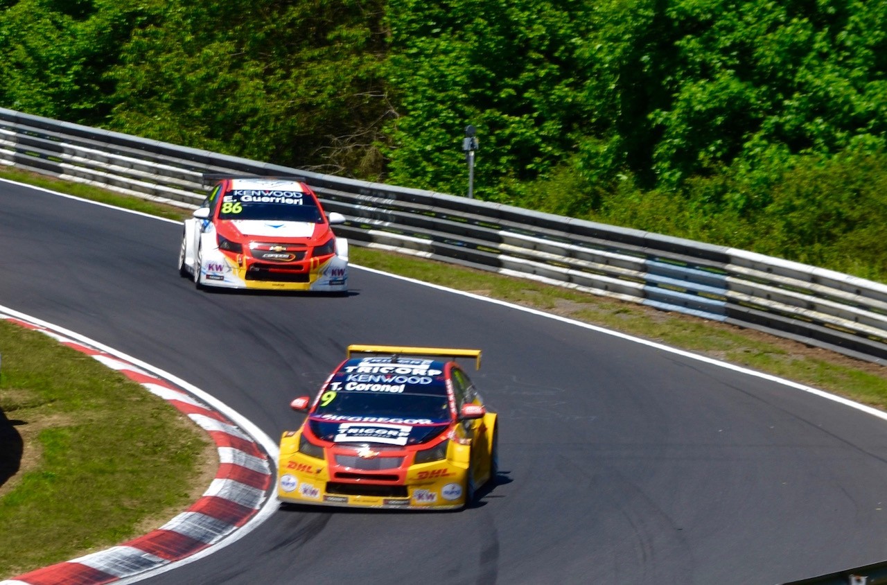 Tom Coronel hunting point WTCC TrophyTom Coronel hunting point WTCC Trophy