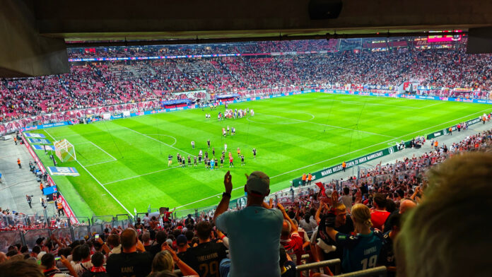 In Leipzig Live dabei Stadionkind Buedchenmicha mit einem herrlichen Blick aus dem 1. FC Köln Fanblock