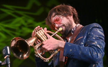 Matthias Schriefl mit seinem Trio Aaapuz im Stadtgarten am 17.11.2024