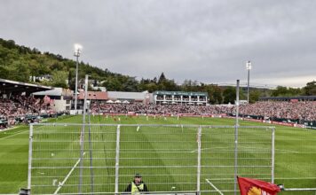 Mit Ach und Krach – der 1. FC Köln macht es wieder spannend DFBPokal Würzburg gegen Köln Foto @buedchenmicha live im Stadion