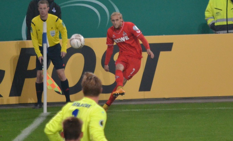 1FC Köln Eckball Risse gegen MSV Duisburg