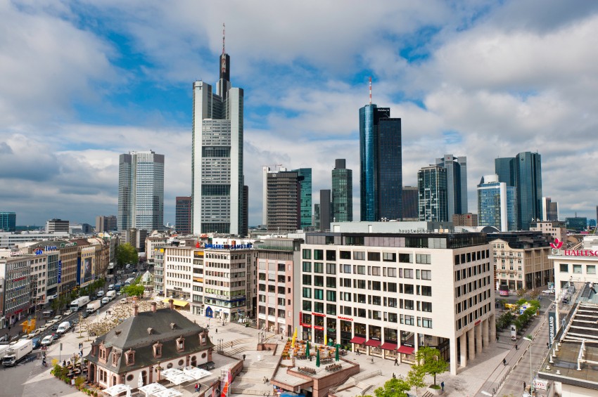 Frankfurt Reisen und Shopping Bild: ©istock.com/fotoVoyager