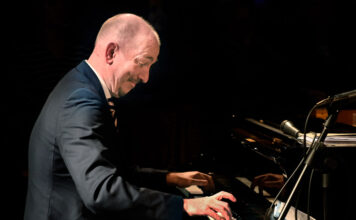 Chris Hopkins spielt im Altes Pfandhaus Foto @ Gerhard Richter Jazzfotograf Köln