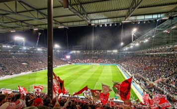 1. FC Köln gegen Bayer 04 in Müngersdorf Foto Stadionkind @buedchen_michablueskysocial