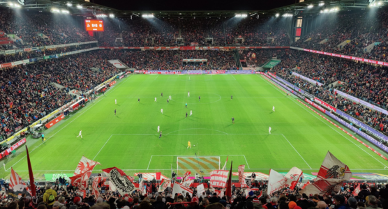 1. FC Köln gegen FC Bayern München Müngersdorf Foto Stadionkind @schoti75