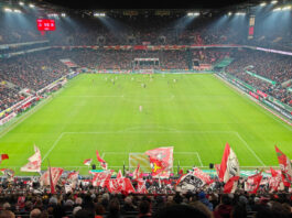 Foto BuedchenMichi live auf der Süd im Stadion bei 1. FC Köln gegen FC Bayern München