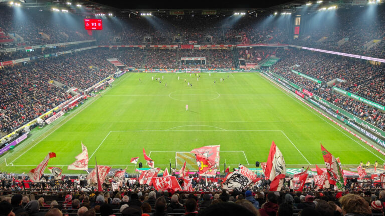 Foto BuedchenMichi live auf der Süd im Stadion bei 1. FC Köln gegen FC Bayern München