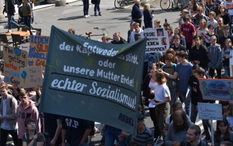 Weltklimatag Demonstration in Köln mit Fridays for Future auf die Strasse
